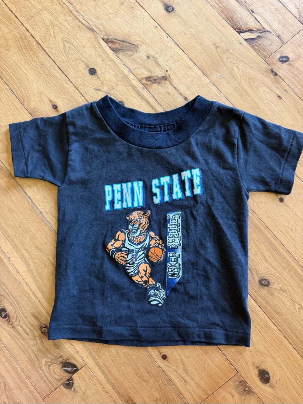 Vintage Penn State Nittany Lions baby / kids tee! 
Looks best for 12-18 months